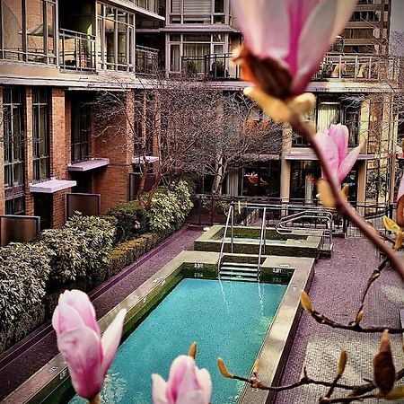 L'Hermitage Hotel Ванкувер Екстер'єр фото