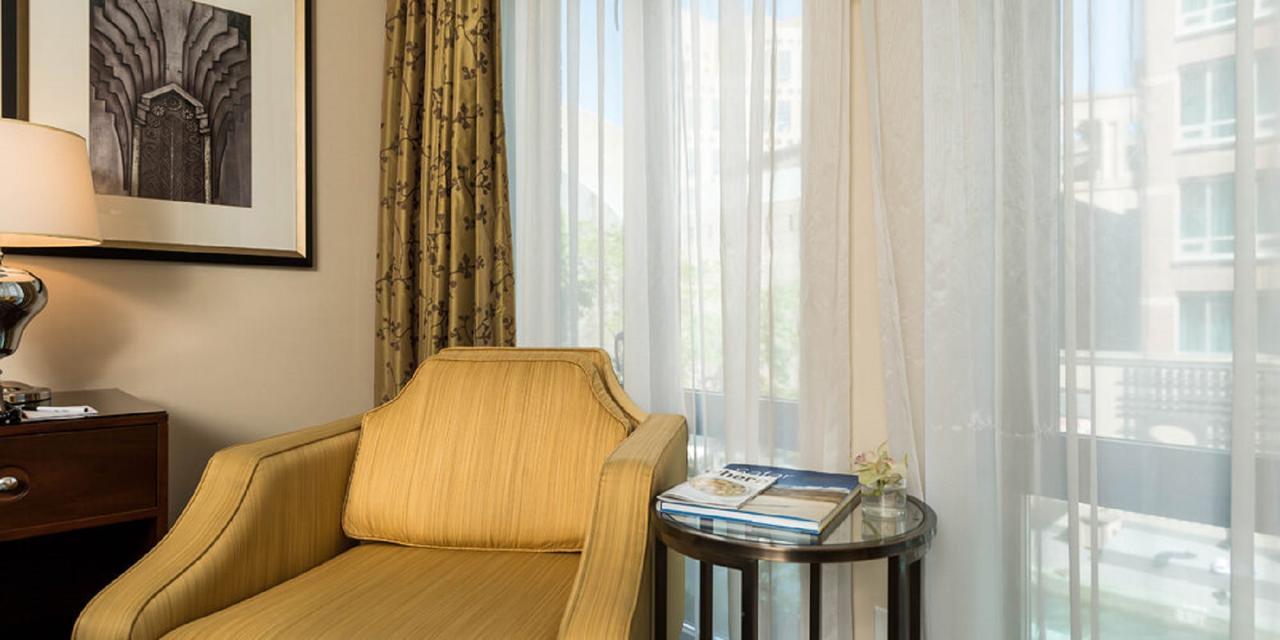 L'Hermitage Hotel Ванкувер Екстер'єр фото